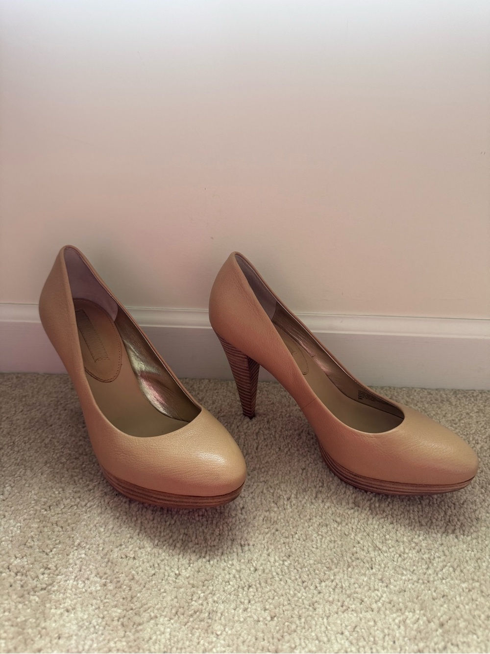 Banana Republic Tan Leather Platform Heel Pumps